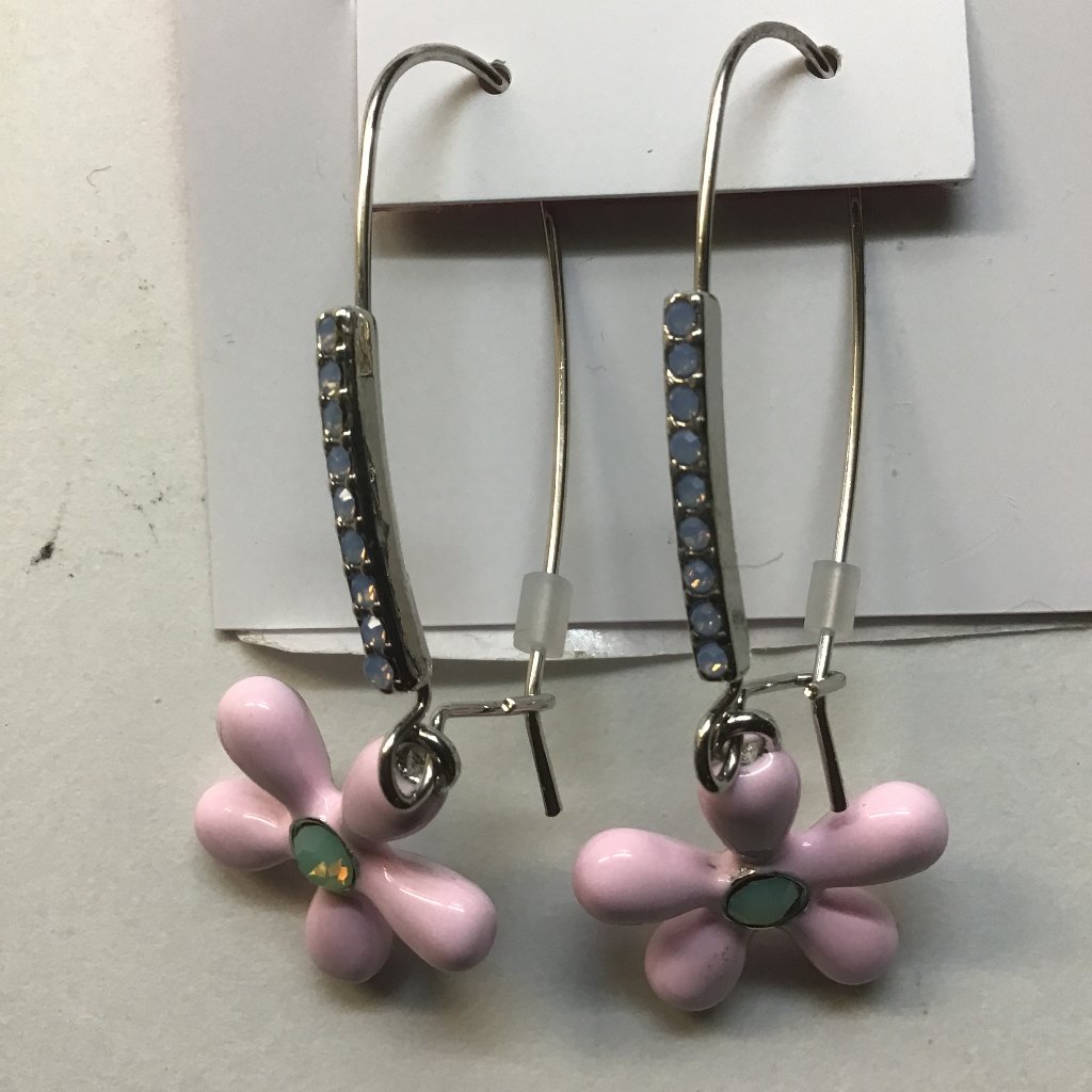 Betsey Johnson New Linear Pink Flower Earrings 29$